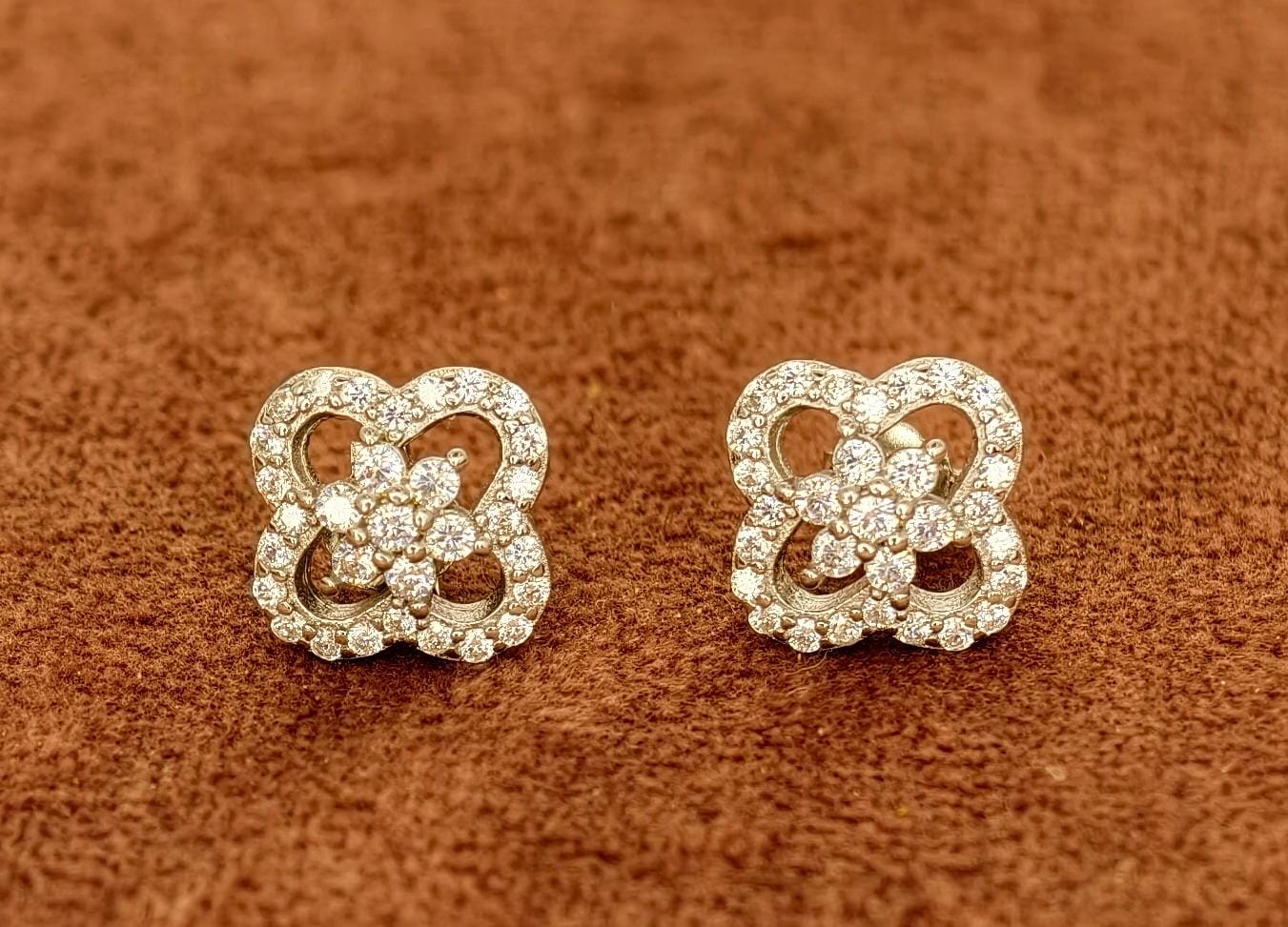 Earrings/Tops (BD07)