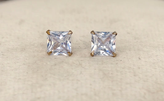 Italian Studs (BK24)