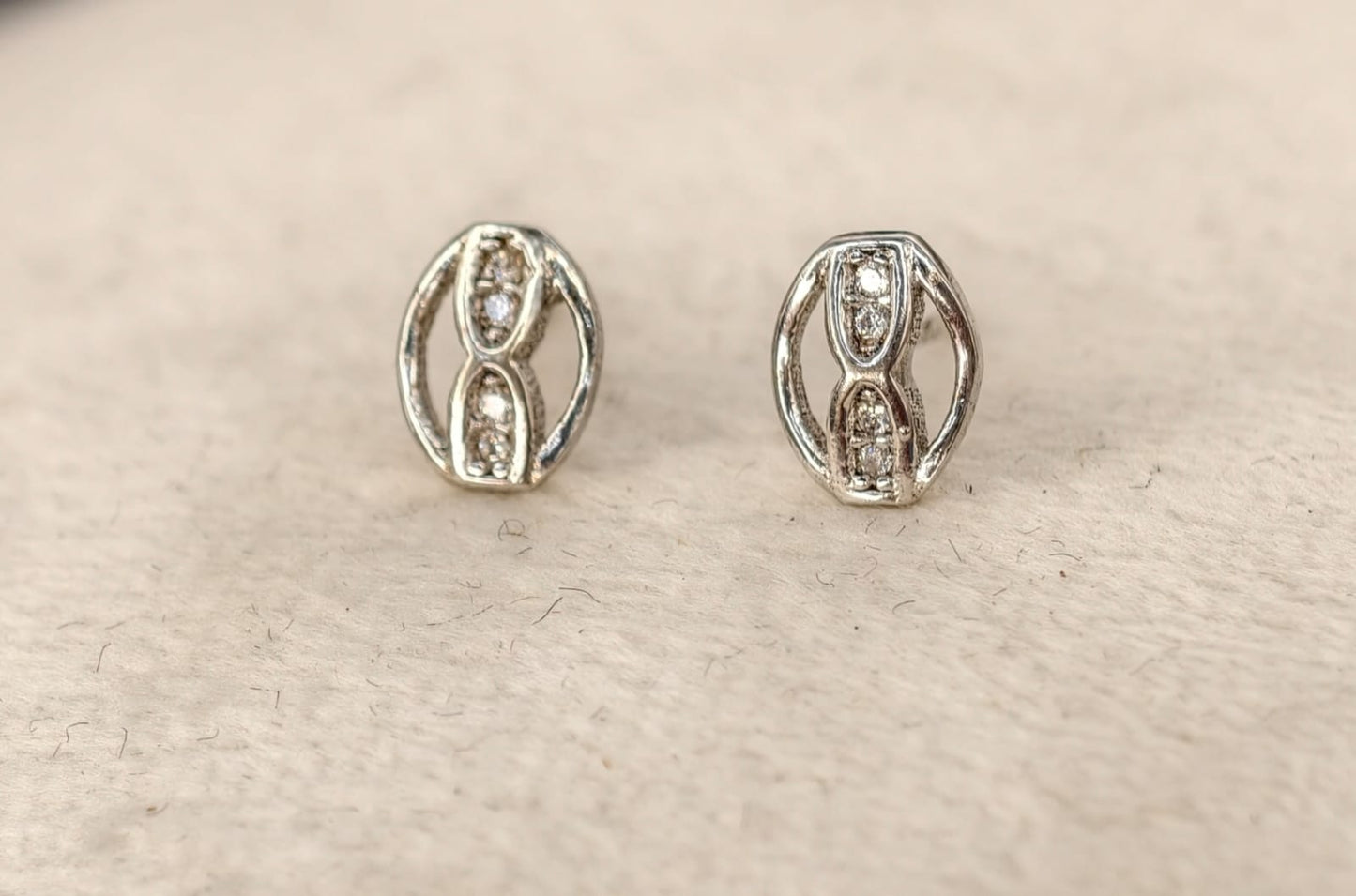 Italian Studs (BK25)