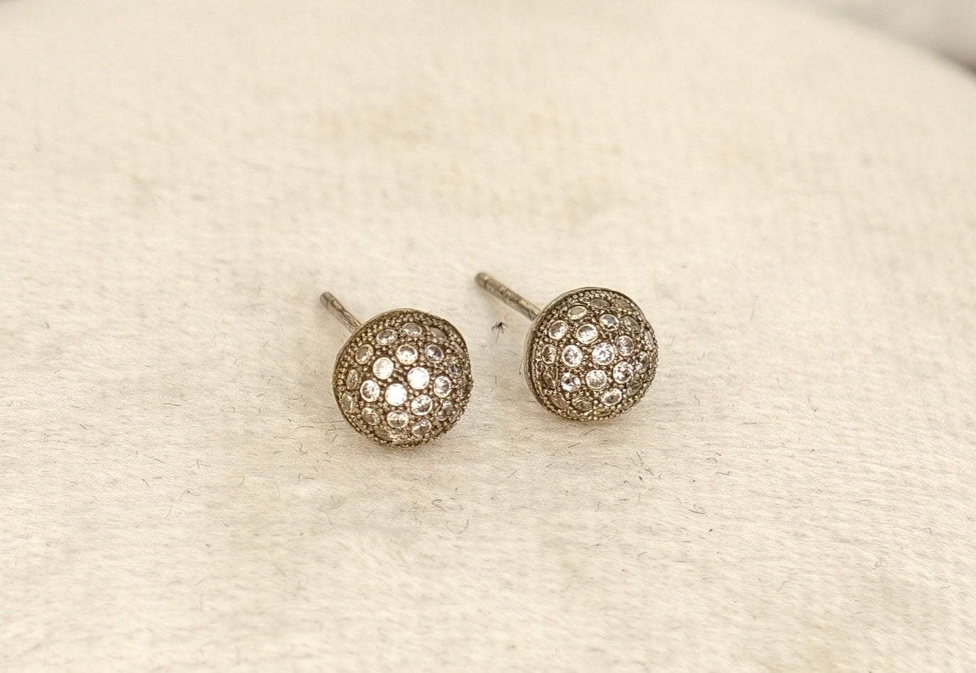 Italian Studs (BK27)