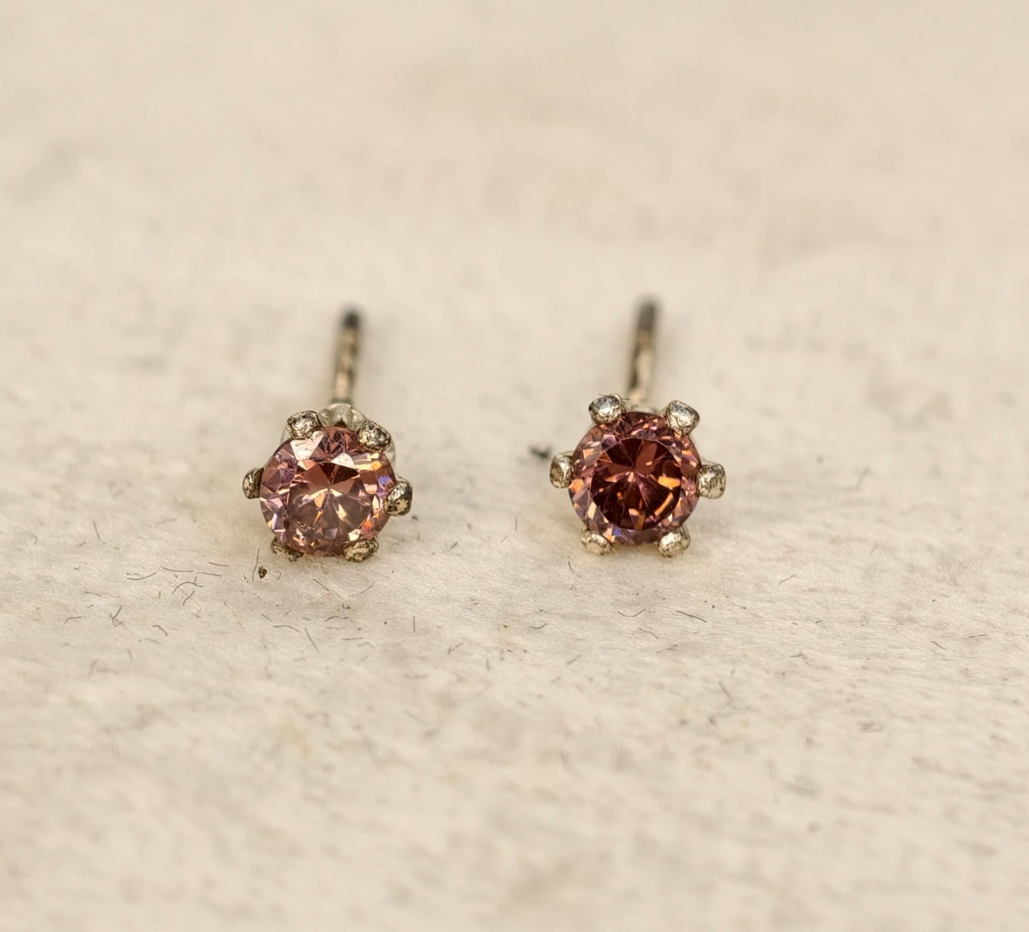 Italian Studs (BK29)