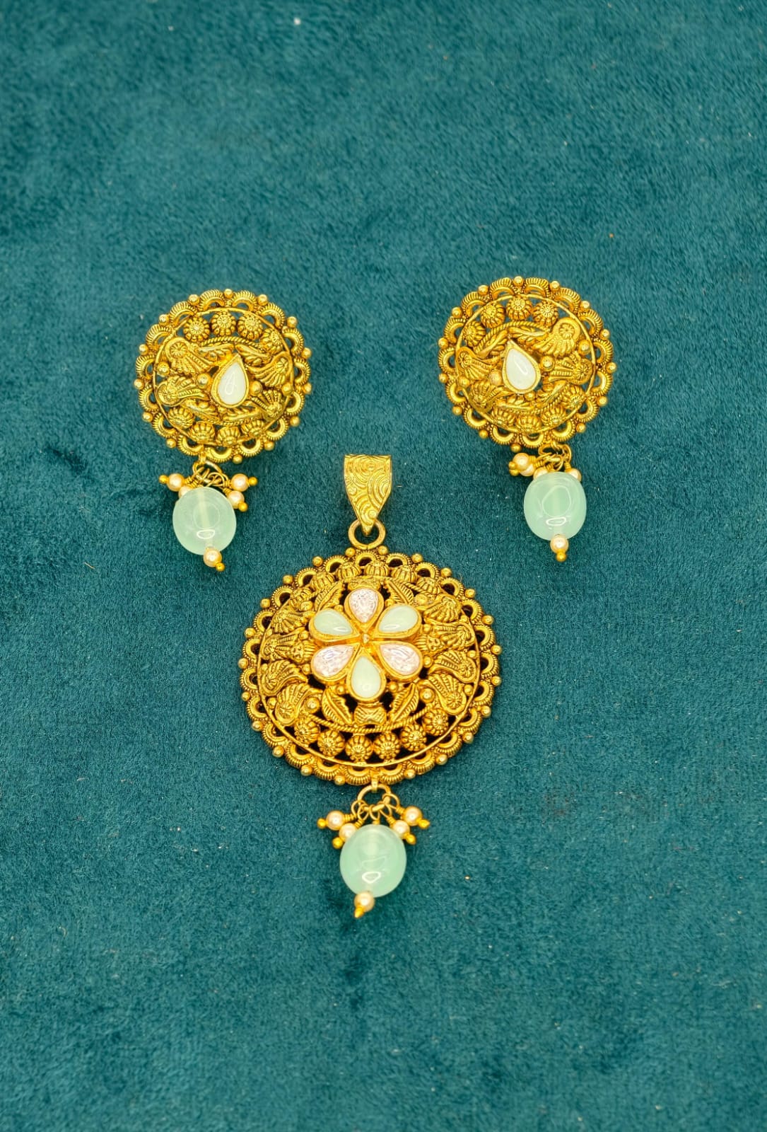 Pendent Set (BA08)