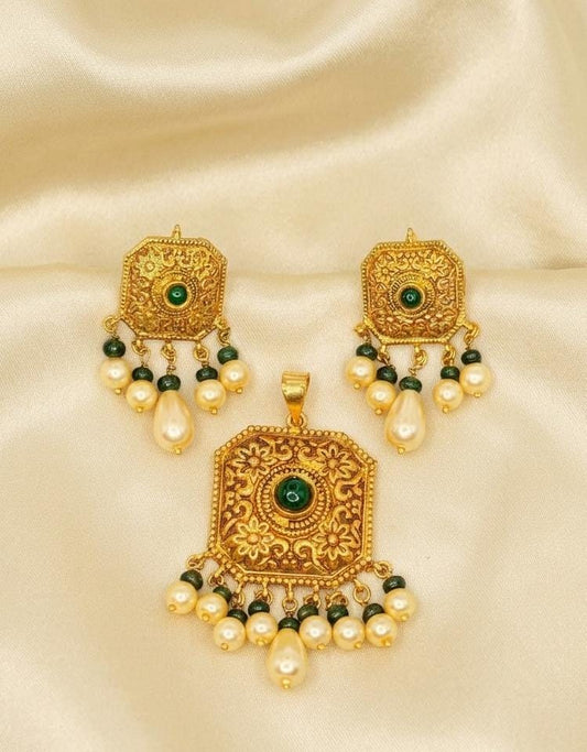 Pendent Set (BA13)