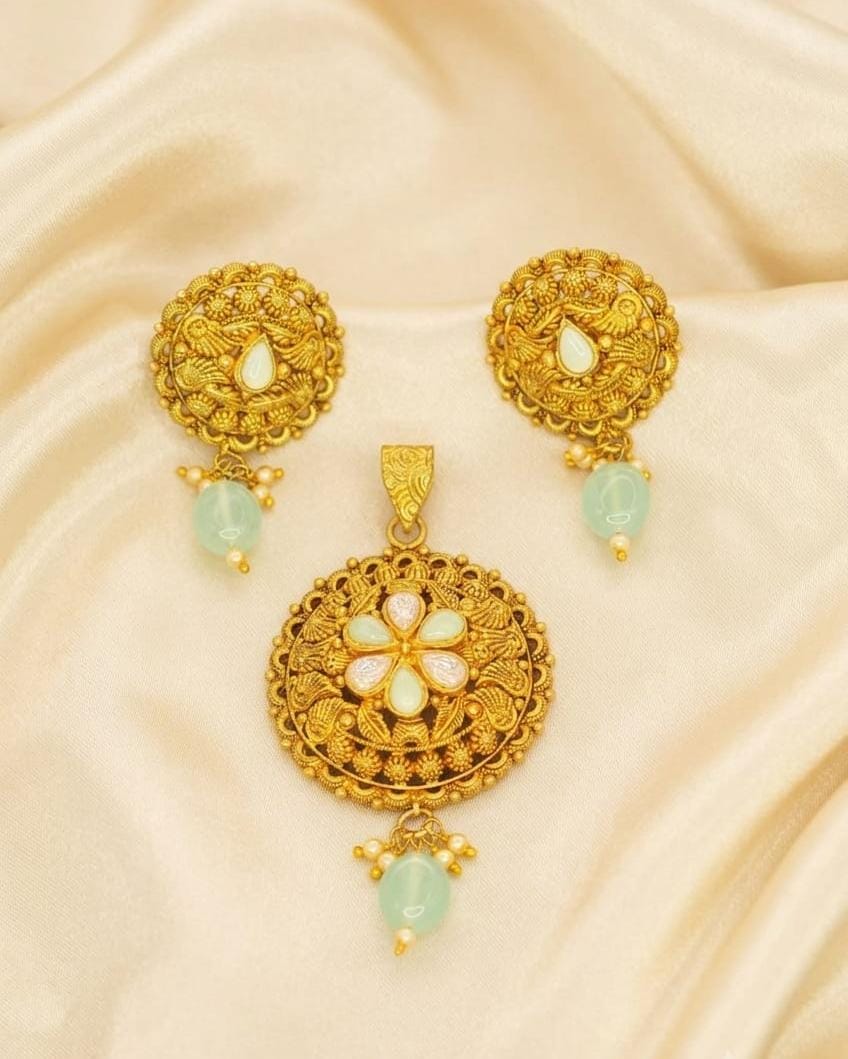 Pendent Set (BA08)